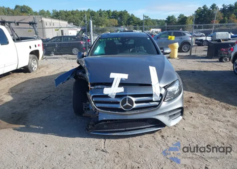 2017 Mercedes-Benz E 300 4Matic z USA, uszkodzony, nr VIN WDDZF4KB2HA037834